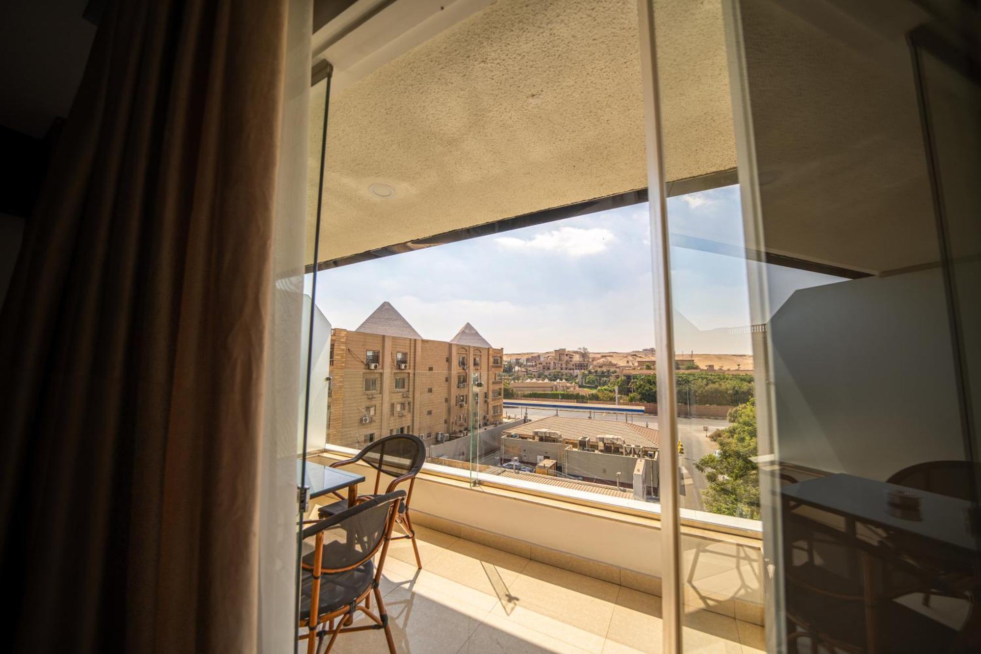 King Pyramids View Hotel Kafret el-Gabal Esterno foto